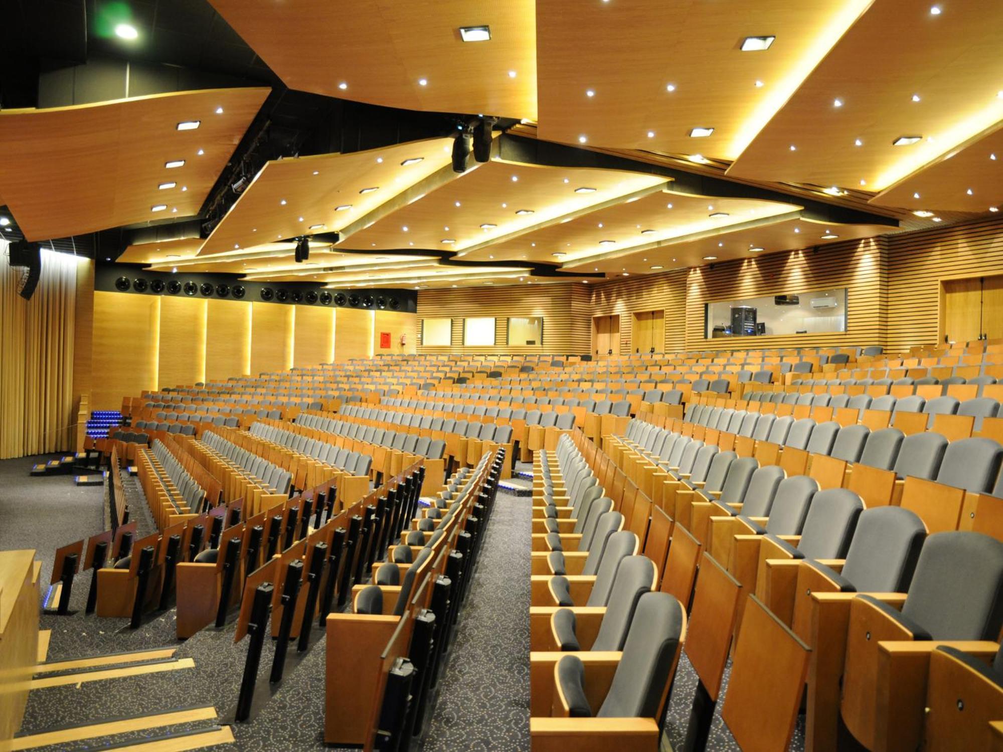 Hotel Beatriz Auditorium & 4*