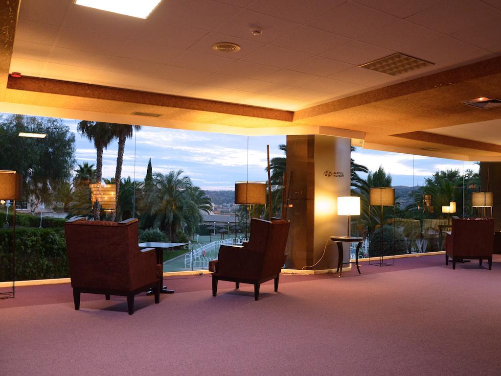 Beatriz Auditorium & 4*